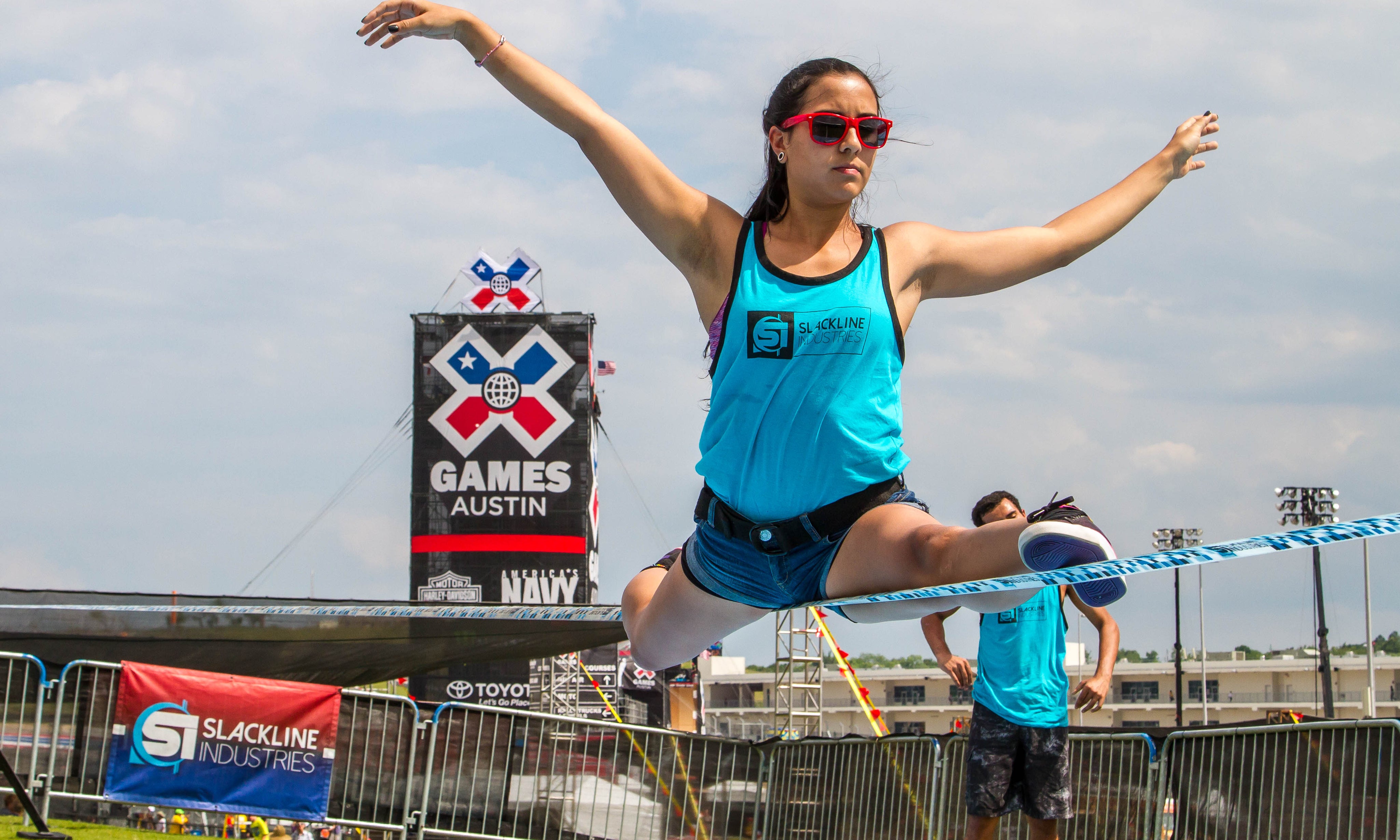 What is slacklining?